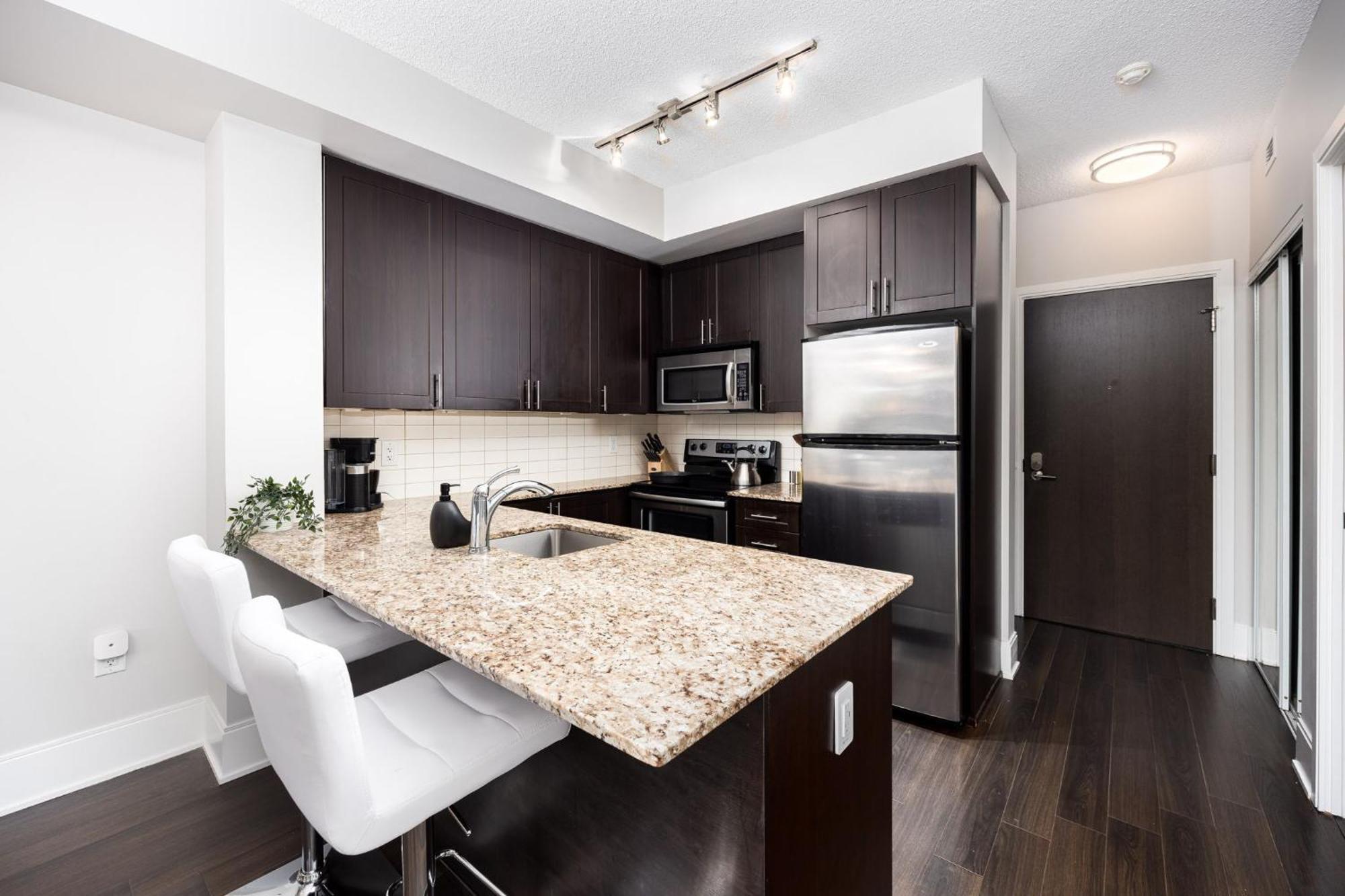 Dwtn Condo Near Cn Tower! W/ Free Parking Toronto Exteriér fotografie
